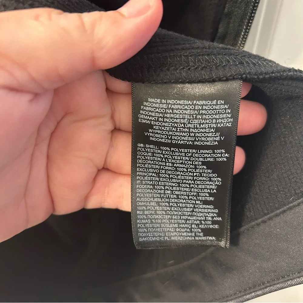 The North Face Women’s Vest For University hospitals Size Sm - Picture 6 of 8